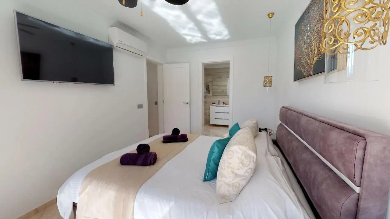 Villa Bonjour Puerto del Carmen  0*, Puerto del Carmen (Lanzarote)